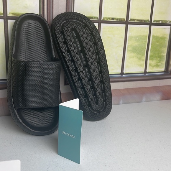 Mesh Beach Comfy Anti-Slip Pillow Slides - Picture 2 of 4